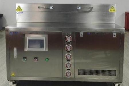 低温冷冻机用什么冷媒好？氨是常见选择！